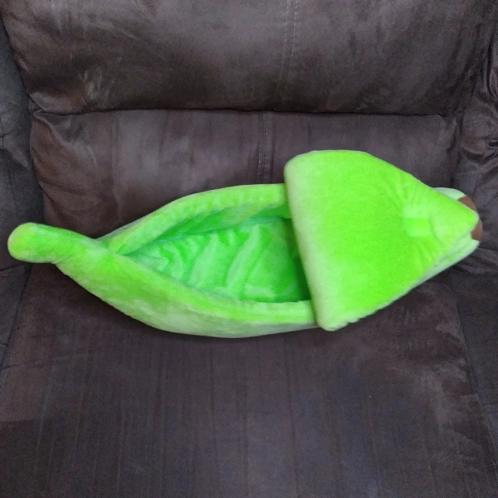 Cute Neon Green Banana Bed, Small Animal Cat Dog Rabbit Fuzzy Soft Portable NWOT